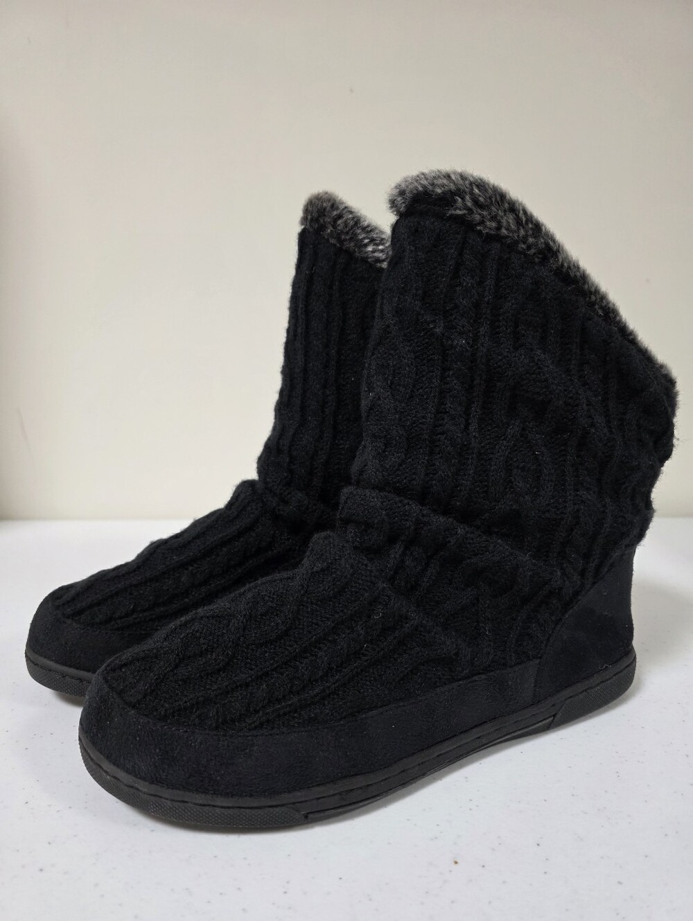 🖤❄️ Jessica Simpson Black Asymmetrical Cable Knit Faux Fur Slipper Boots Women